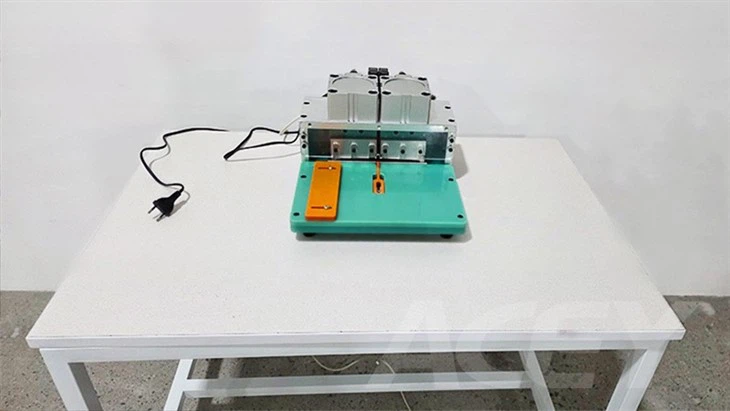 battery tab cutter